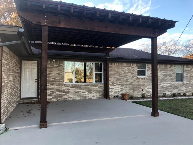 Building Photo - 4104 Big Bend Trail