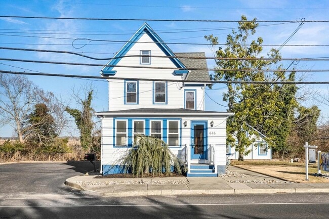 Building Photo - 616 W Ocean Heights Ave