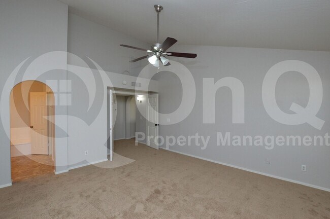 Building Photo - 2808 E Nora St