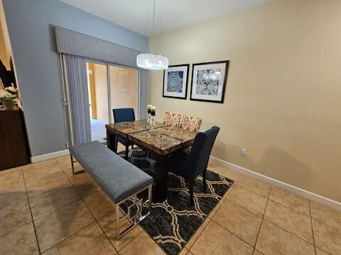 Building Photo - 2945 Banana Palm Dr