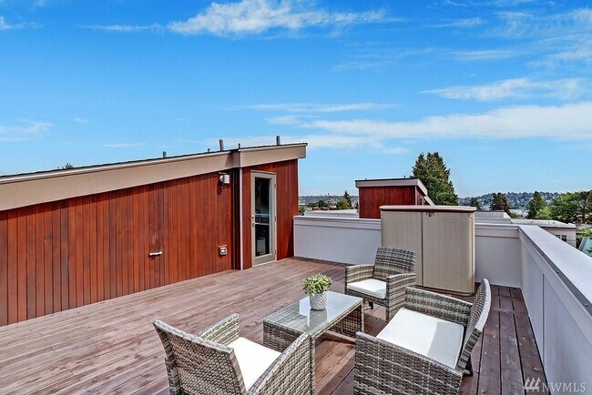 Building Photo - 2611 NW 65th St