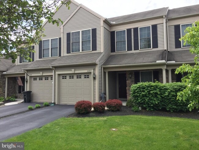 Primary Photo - 2082 Deer Run Dr