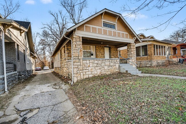 Building Photo - Beautiful 2 Bedroom 1 Bathroom in Kansas City!