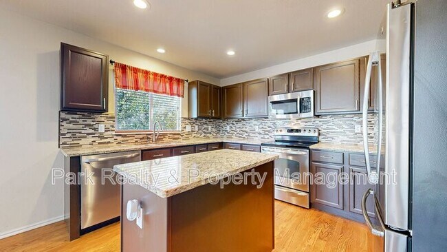 Building Photo - 8596 Bluegrass Cir