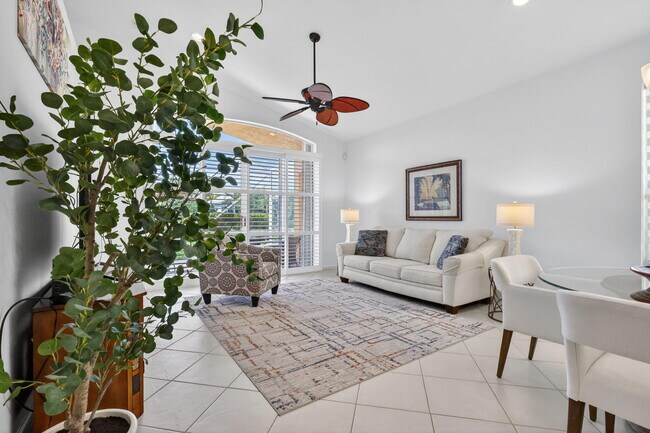 Building Photo - 7116 Cataluna Cir
