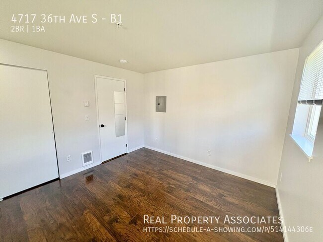 Building Photo - 4717 36th Ave S