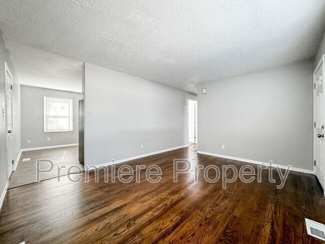 Building Photo - 1721 S Ellison Way