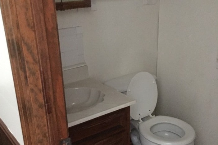 Downstairs Bathroom - 507 E Cottage Ave
