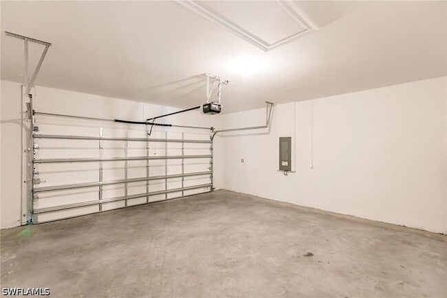 Building Photo - 536 Polihale Wy