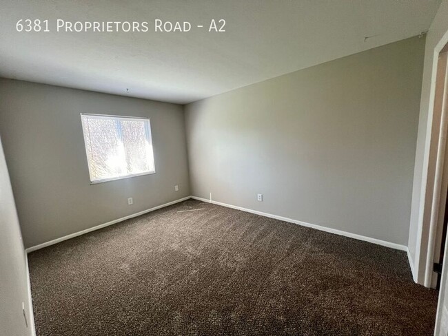 Building Photo - Two Bedroom In Worthington!