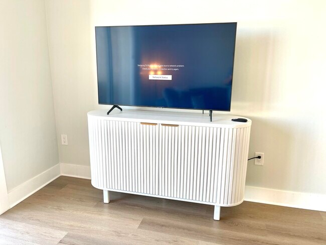 Building Photo - 616 Clearwater Park Rd