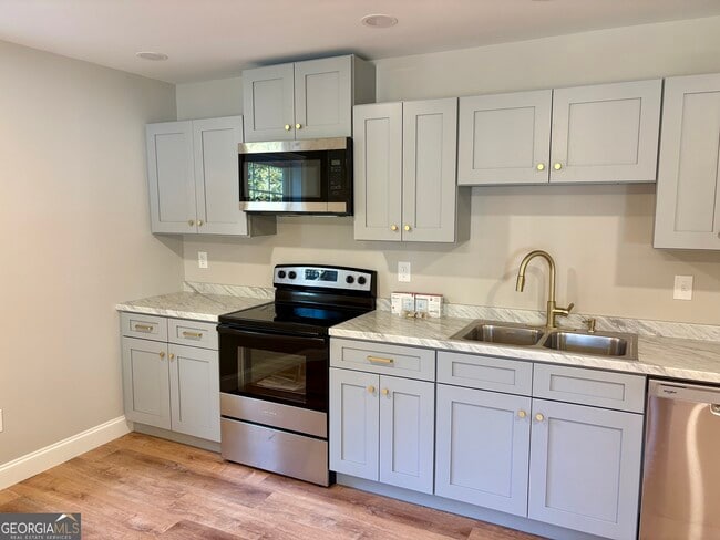 Building Photo - 114 Hidden Springs Way