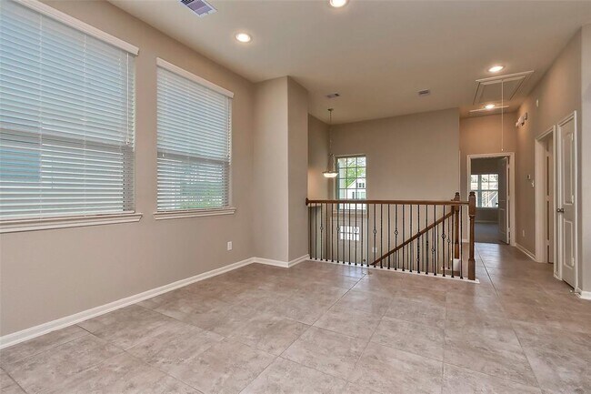 Building Photo - 163 Axlewood Ct