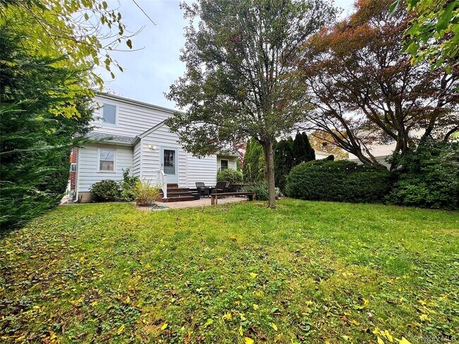 Building Photo - 14 Cherry St