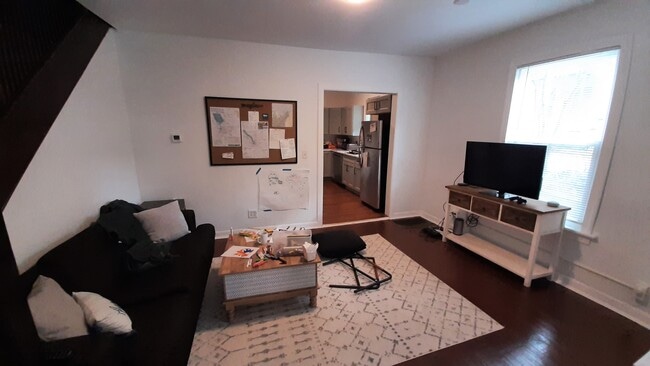 Building Photo - 412 Hudson