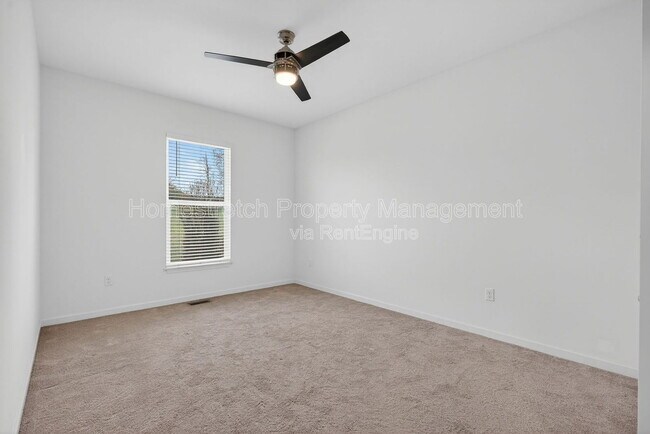 Building Photo - 738 Lost Canyon Blvd