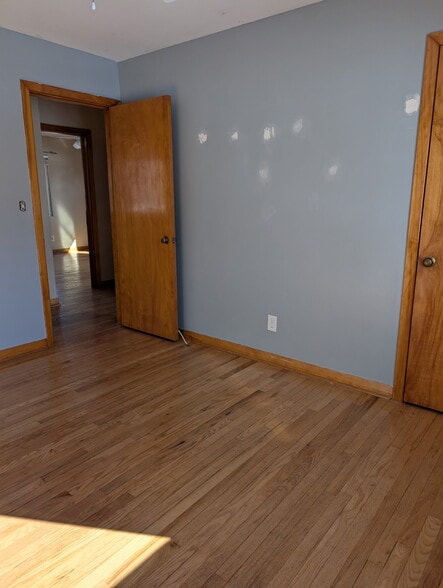 Building Photo - 5243 Conklin Dr