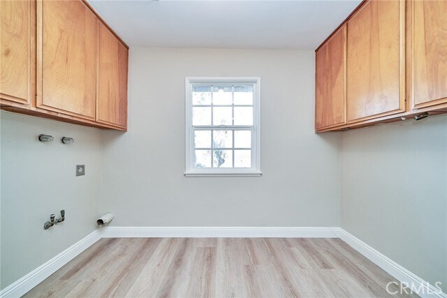 Building Photo - 44500 Los Caballos Rd