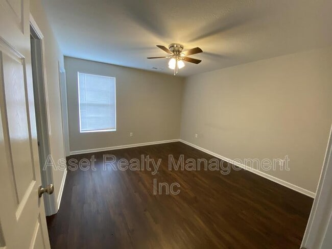 Building Photo - 2022 Bluebonnet Drive
