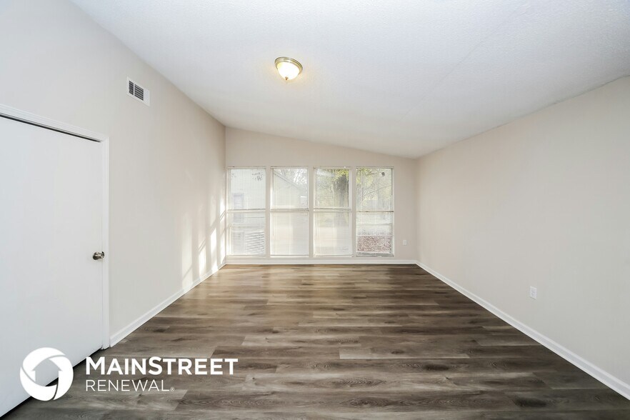 Building Photo - 3453 Cloudland Dr
