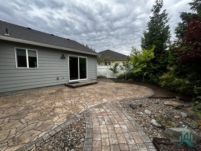 Building Photo - Beautiful 3 Bed, 2 Bath Home with Solar Panels, Landscaping Included & 2-Car Garage