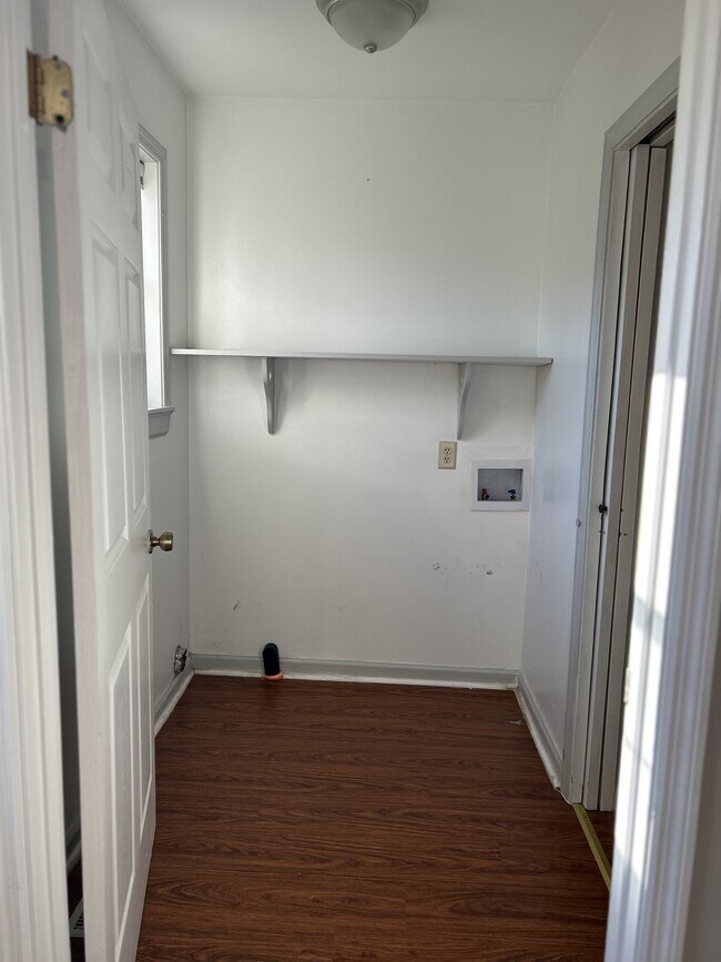 Building Photo - 301 Autumn Ave