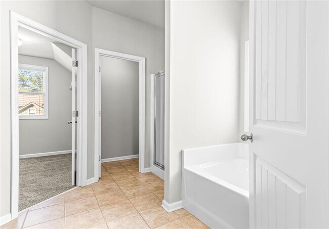 Building Photo - 4237 Water Mill Dr