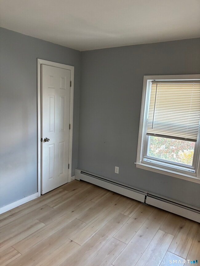 Building Photo - 58 Garden Dr