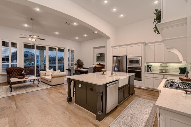 Building Photo - Available Now: Gorgeous 4 Bed/3.5 Bath wit...