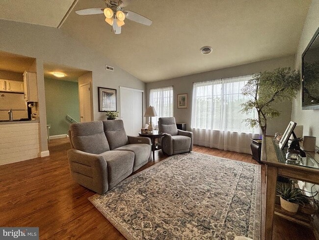 Building Photo - 711 Wexford Way