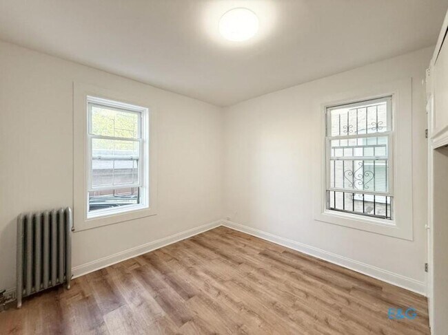 Building Photo - 3 bedroom in BROOKLYN NY 11237