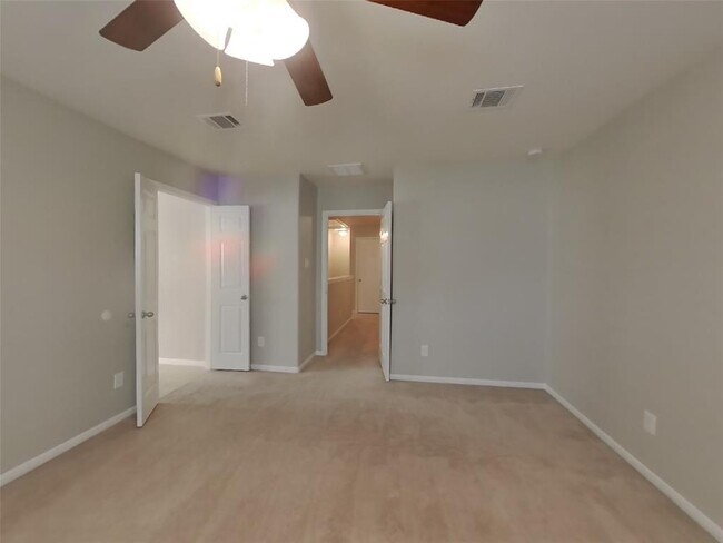 Building Photo - 13406 Holly Vista Dr