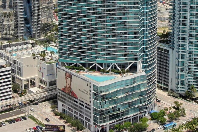 Building Photo - 888 Biscayne Blvd