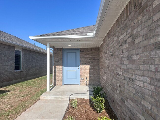 Building Photo - 9021 Washita Crk Dr