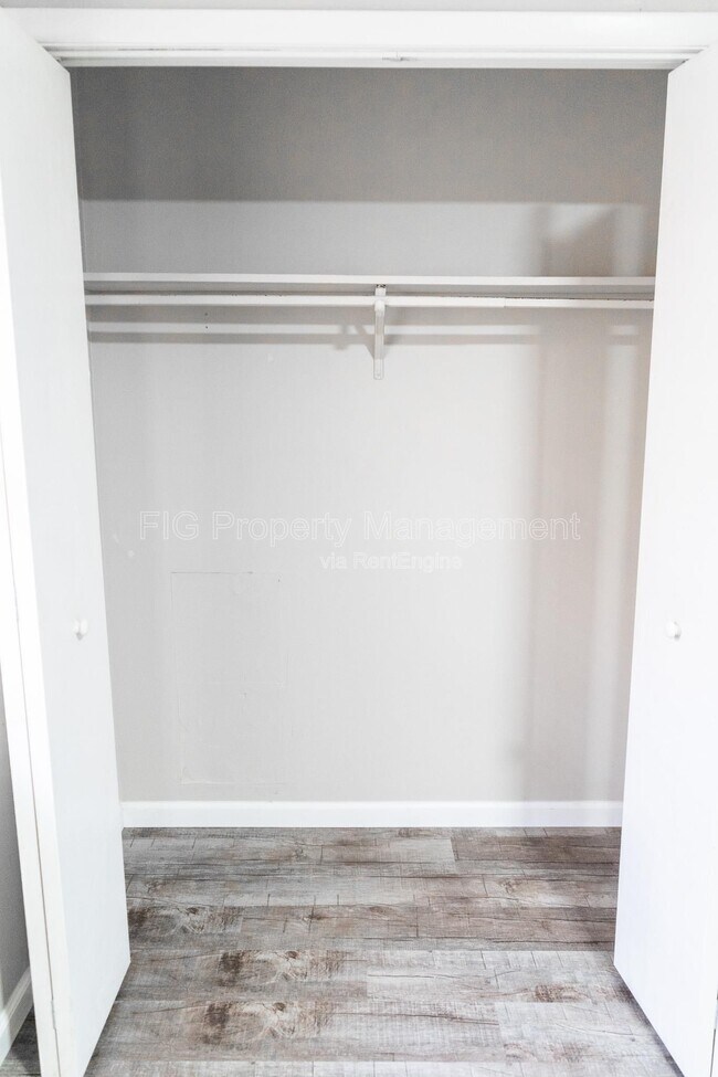 Building Photo - 129 Hillcrest Dr