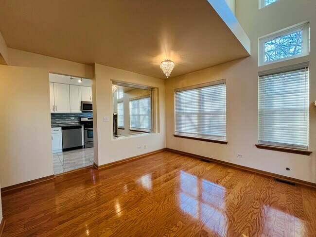 Building Photo - 160 Holmes Way