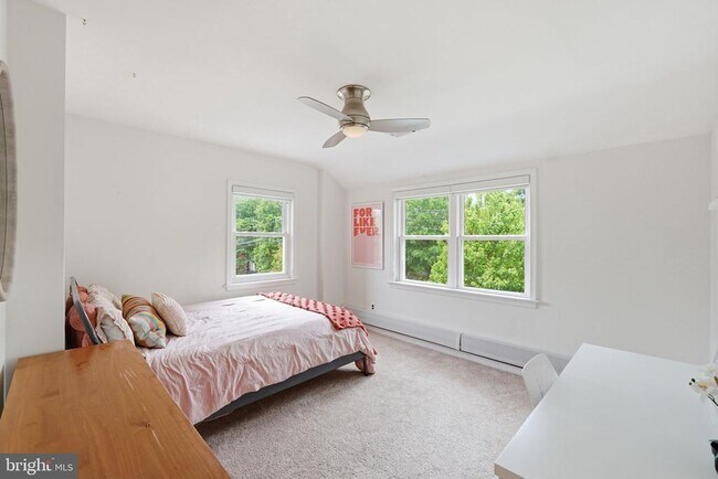 Building Photo - 8007 Wildwood Dr