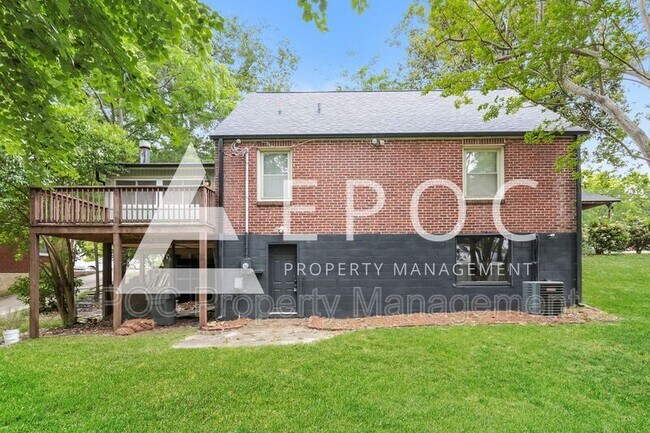 Building Photo - 903 Courtland Ave