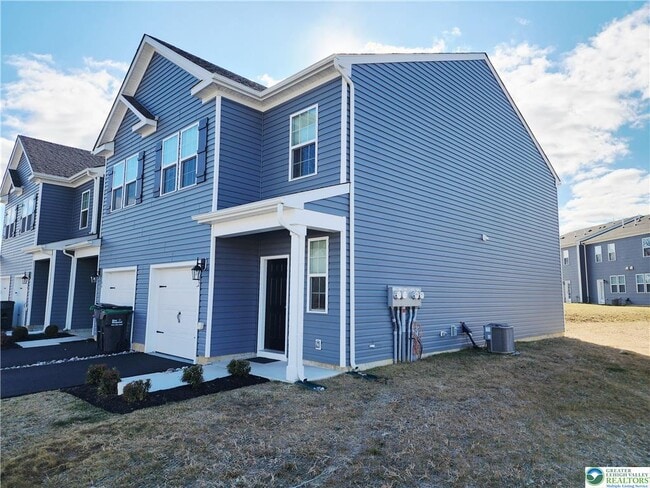 Building Photo - 1182 Susan Cir