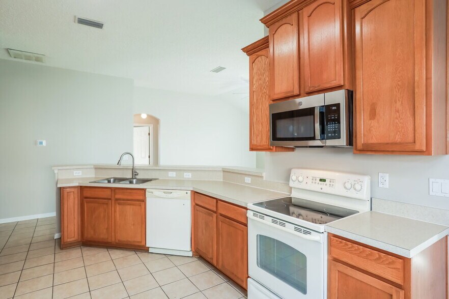 Building Photo - 2781 Cross Creek Dr