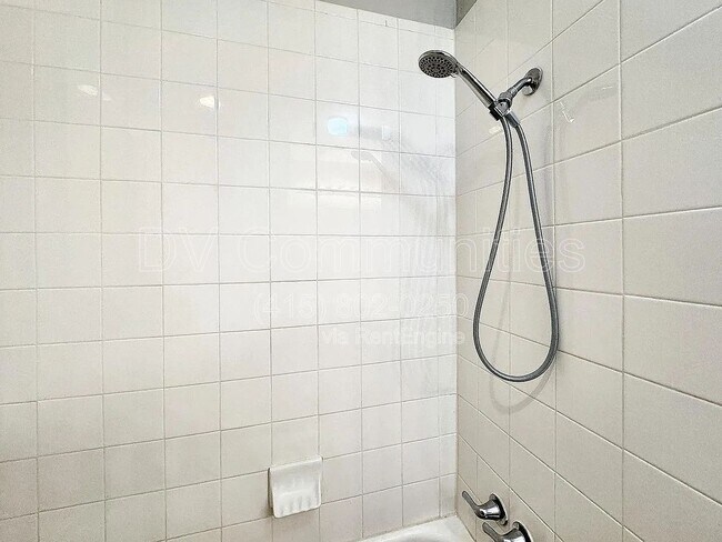 Building Photo - 4807 Country Club View