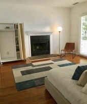 Building Photo - 615 Morehead Ave