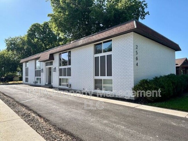 Primary Photo - 2564 S 8th E