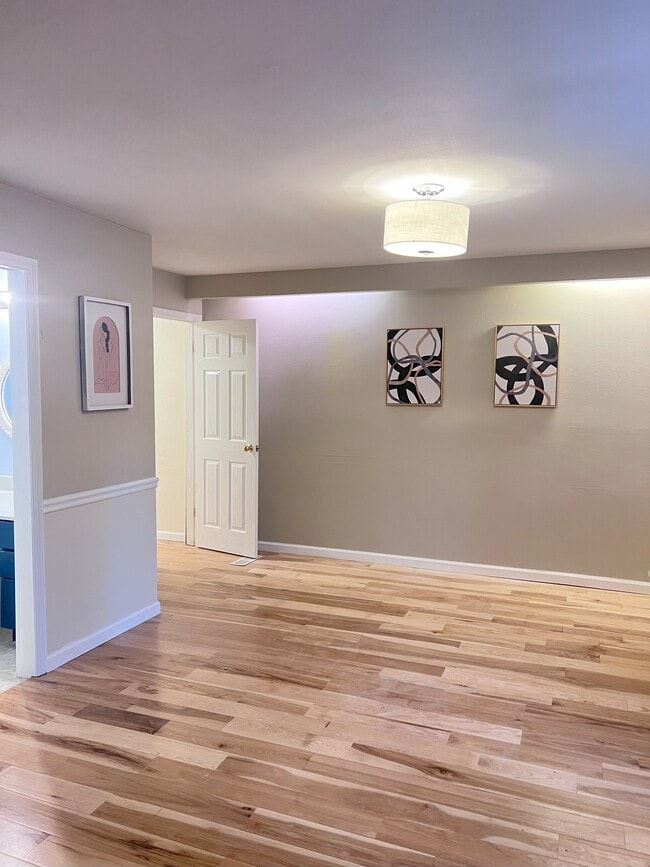 Building Photo - 141 San Angelo Dr