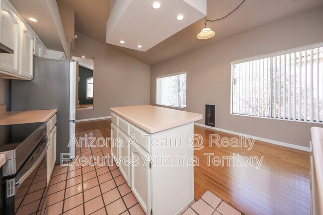 Building Photo - 7847 E Marquise Dr