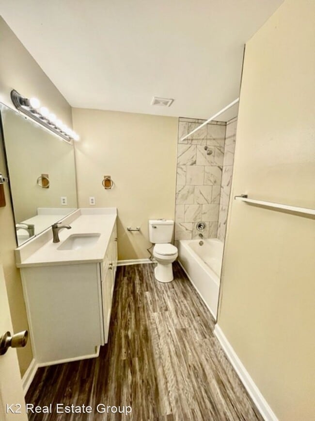 Building Photo - 3 br, 2 bath House - 9210 E William Thomas...