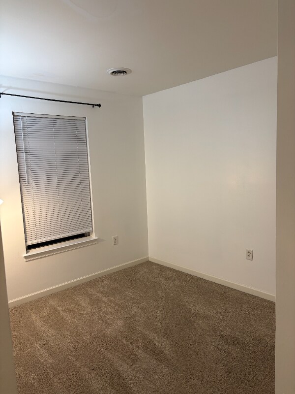 Building Photo - 358 Cherry St