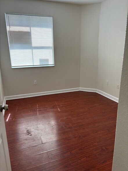 Building Photo - 1661 SE 28th St