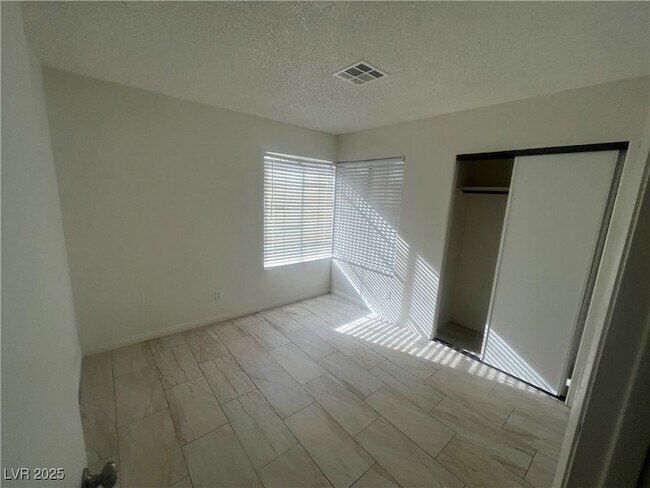 Building Photo - 368 Abbington St