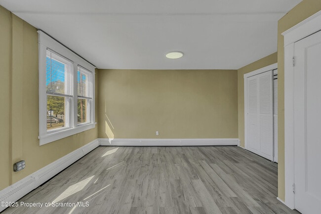 Building Photo - 114 Rushbrook St